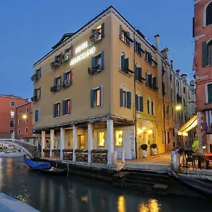 Otel Arlecchino